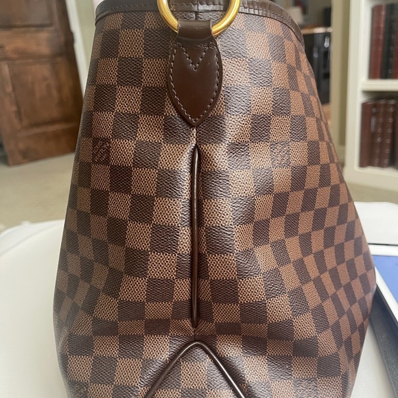 Authentic LV Delightful - Picture 5 of 16